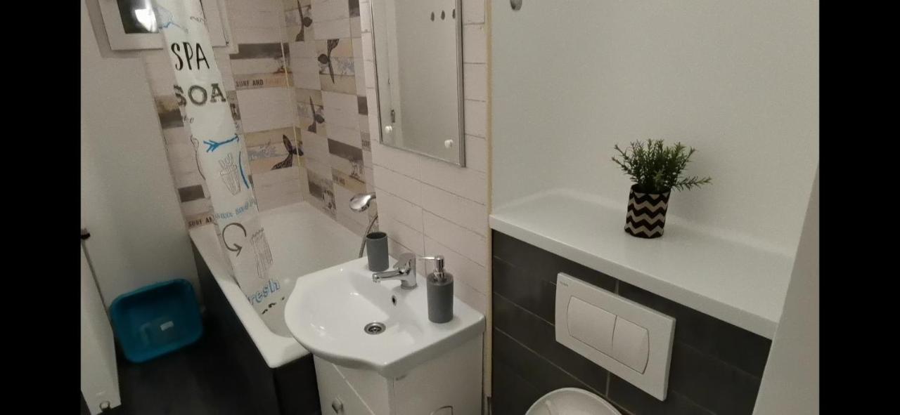 Apartamentul Lui Matei コンスタンツァ エクステリア 写真